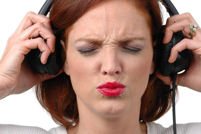 當他們把電視開得太大聲時:聽電視和音樂,聽力受損– Incus Company Limited